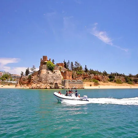 Villa In Gale Near Sao Lourenco Beach Вилла